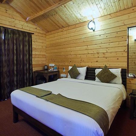 Tiara Fiesta Beach Cottages Morjim Bagian luar foto