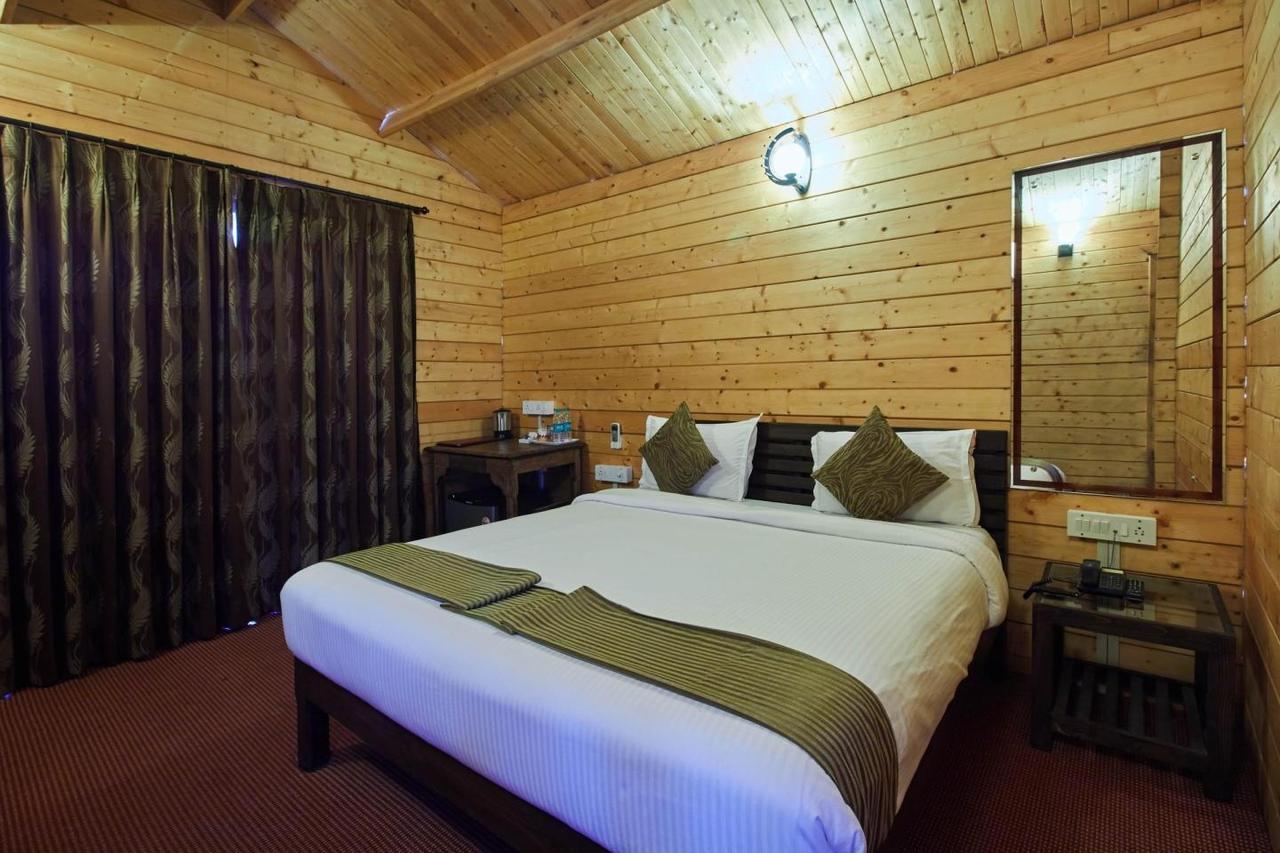 Tiara Fiesta Beach Cottages Morjim Bagian luar foto